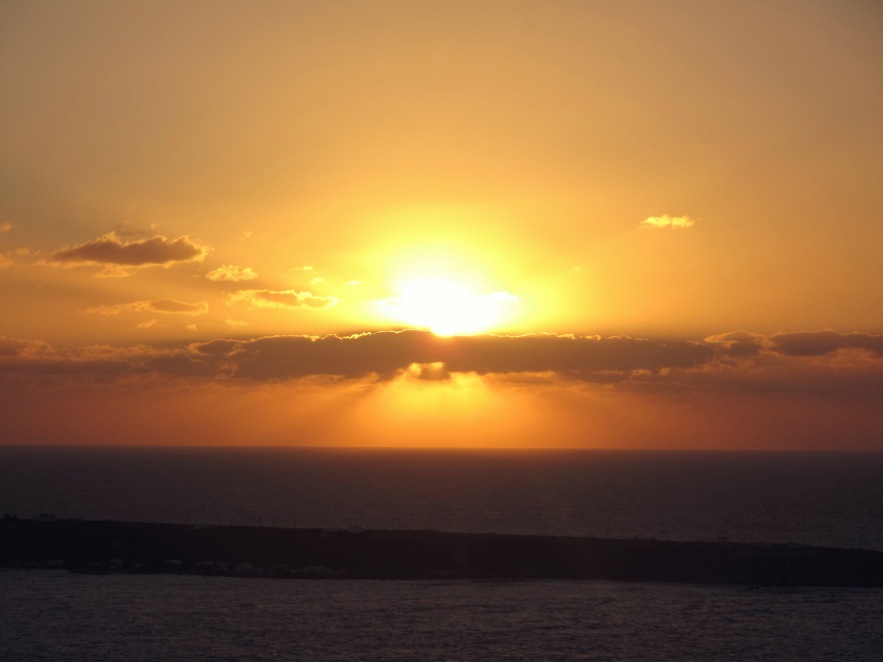 Santorini_sunset close up.jpg