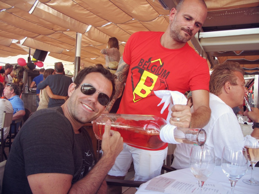 St Tropez_Reuben_Gaint Rose.JPG