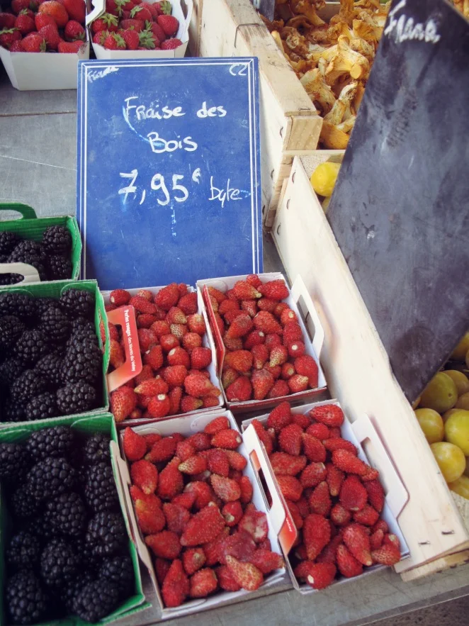 St Tropez_strawberries_markets.JPG