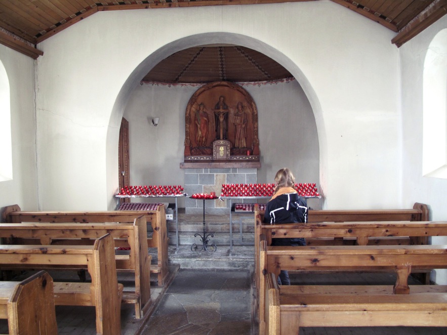 Zermatt_Im_church_alter.JPG