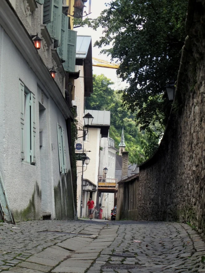 Salzburg_laneway_cobblestone.JPG