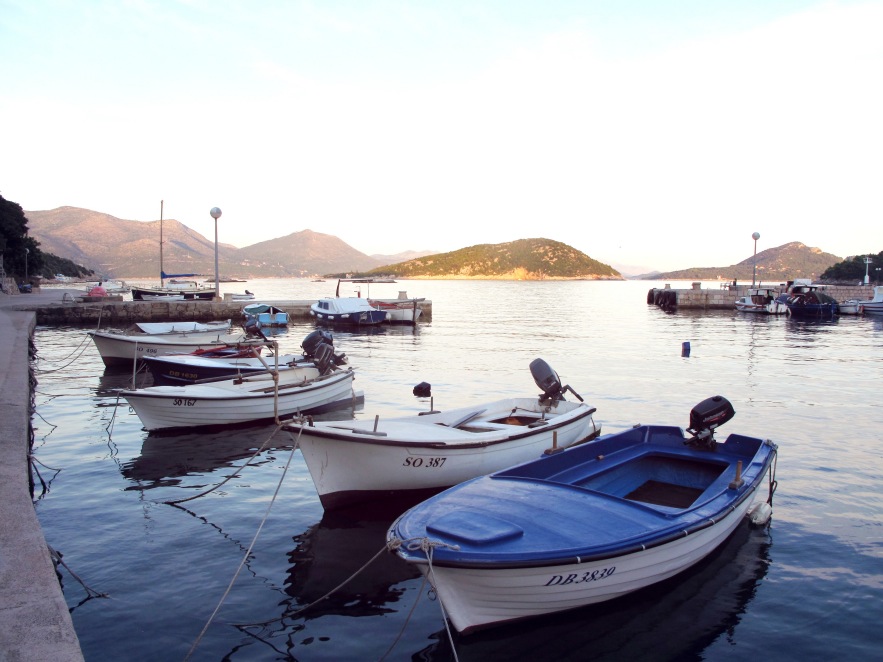 Croatia2_boats in  bay.JPG