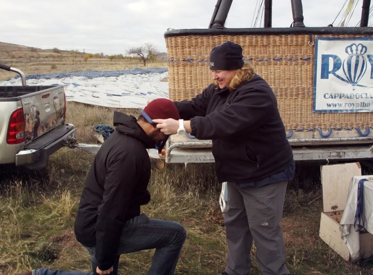 Cap_Reu_knighted with hot air balloon award.JPG