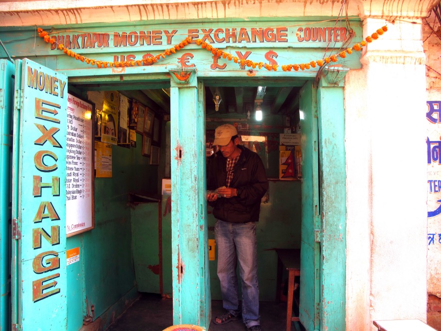 Kat_Money exchange shop.JPG