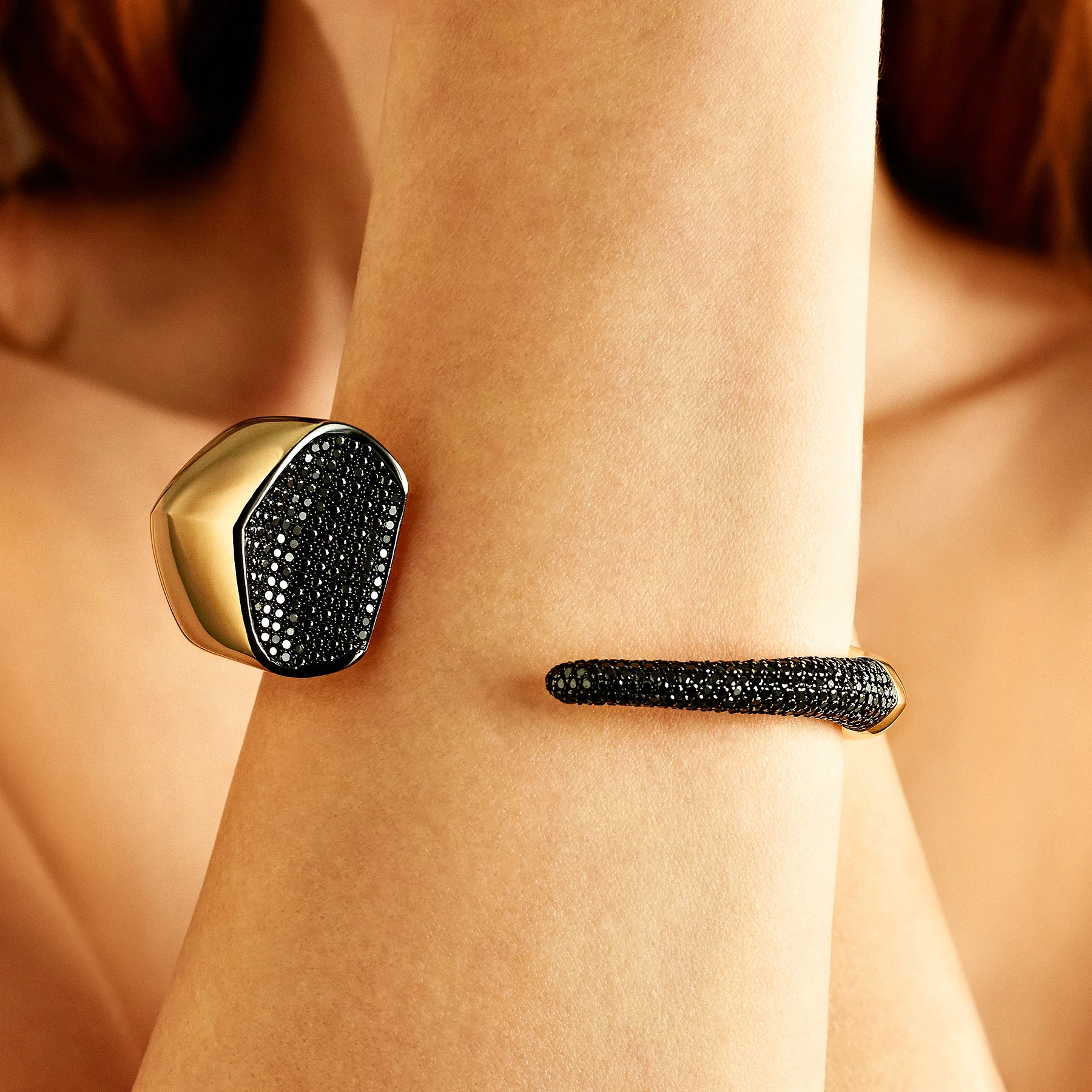 bear-claw-cuff-FC2-3-model.jpg