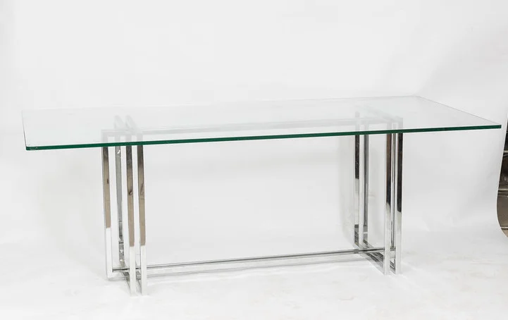 Romeo+Riga+table.jpg