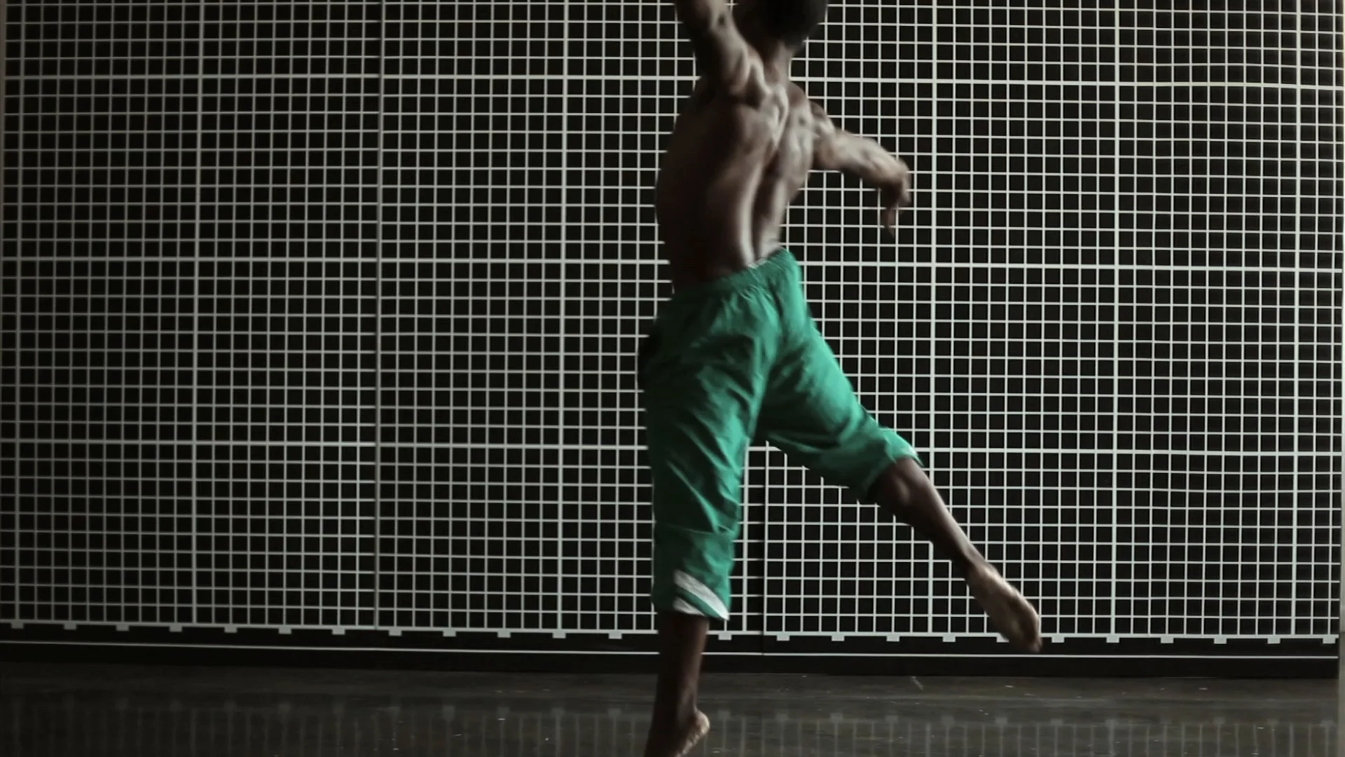 nevil dance v1.mov.Still007.jpg