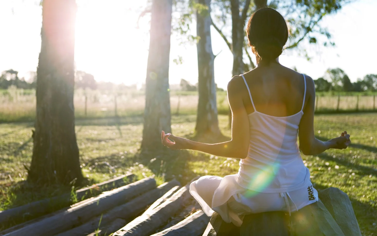 Yoga-Girl-HD-Wallpapers.jpg