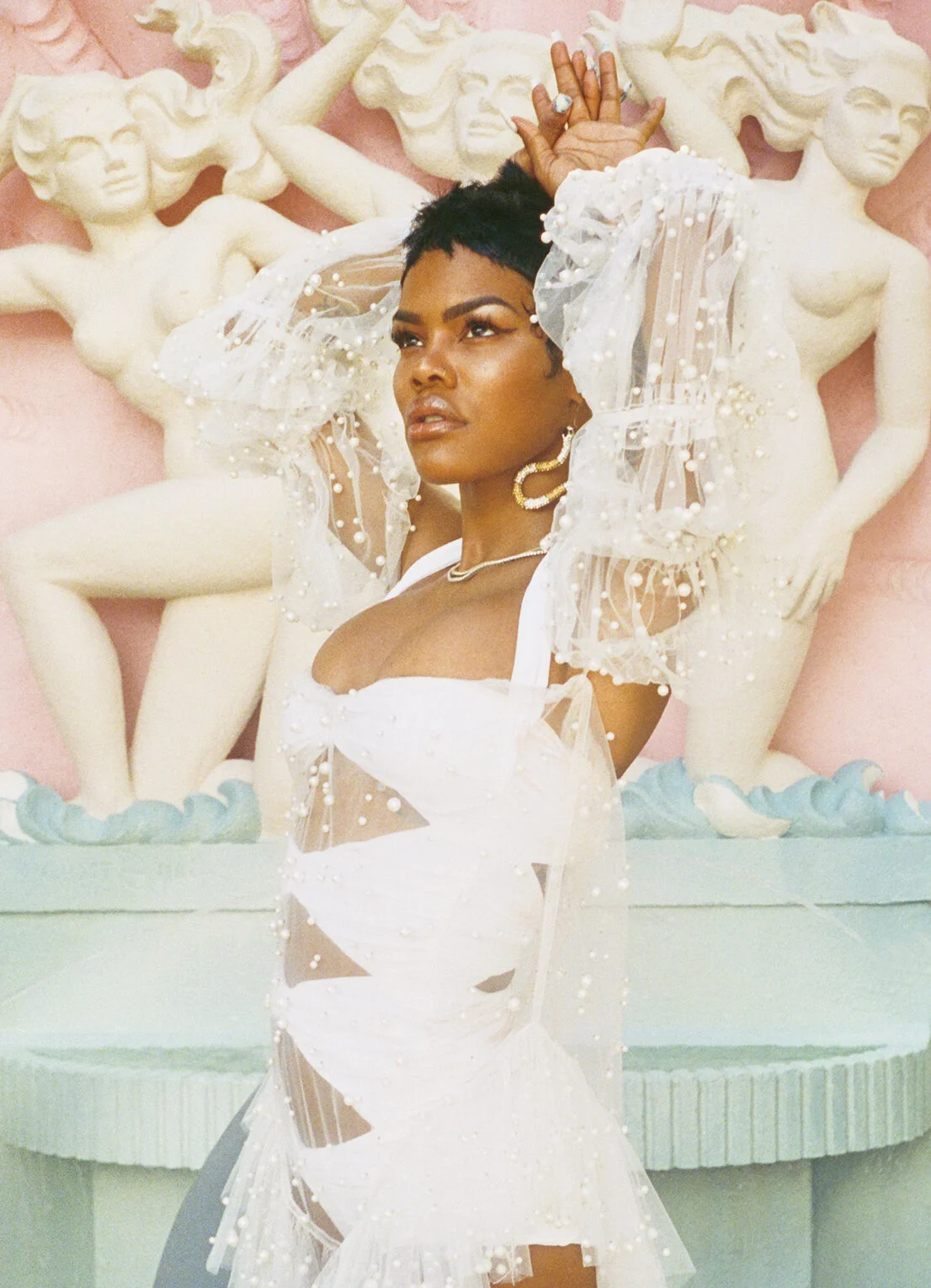 TEYANA TAYLOR. SINGER. SONGWRITER.