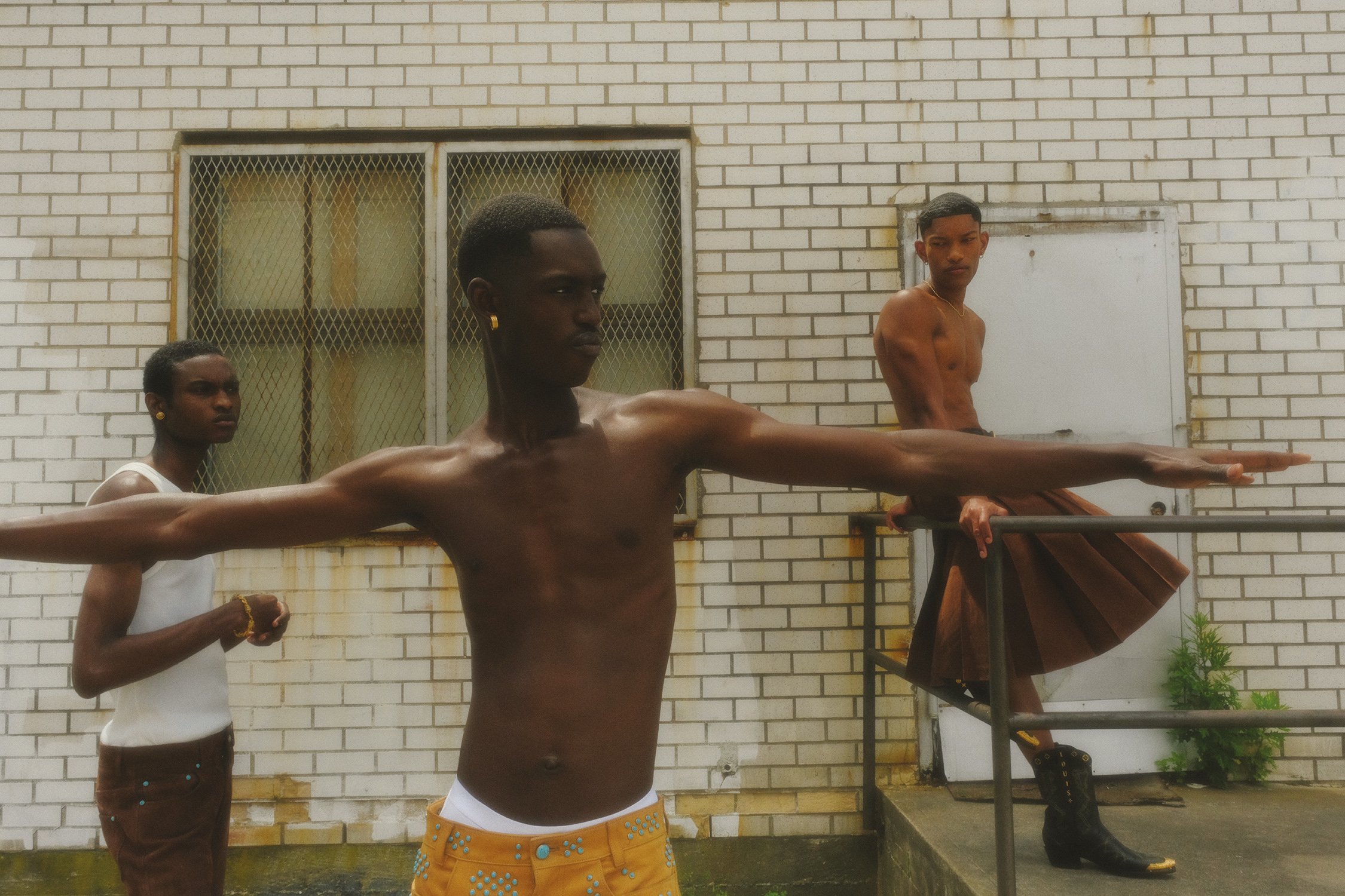 IZMR0042-F1 copy 2.jpg