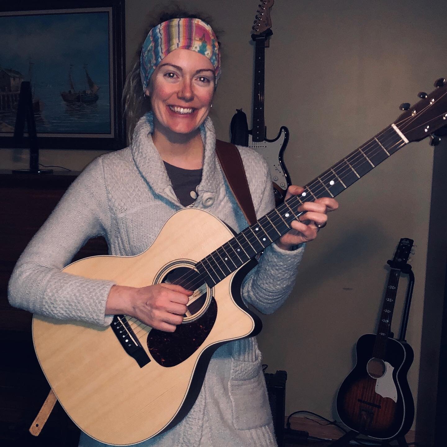 This is the look of a happy lady, with a brand new guitar!! Finally found myself a new workhorse to join the other workhorse! 
I will be out and about tonight playing at 925 Social in Oxford tonight 7-10... And tomorrow I will be opening  the Francis