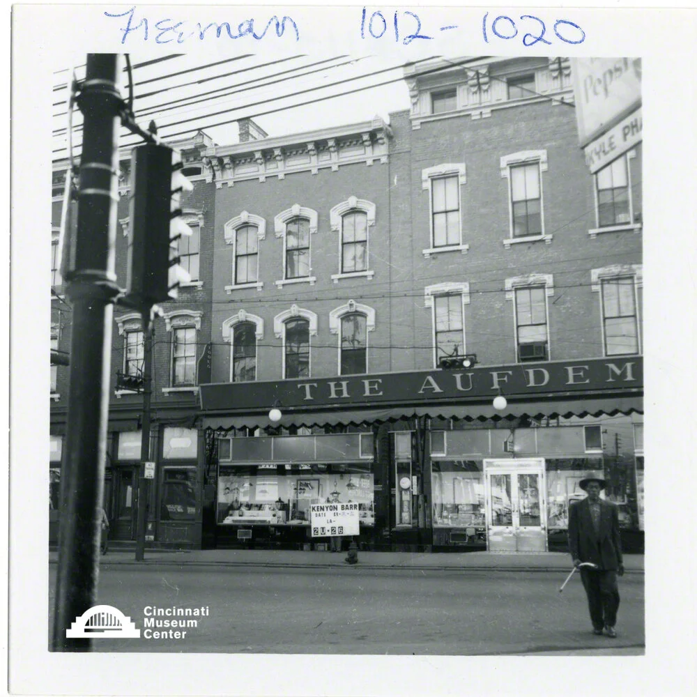 Kenyon-Barr 885-w.jpg