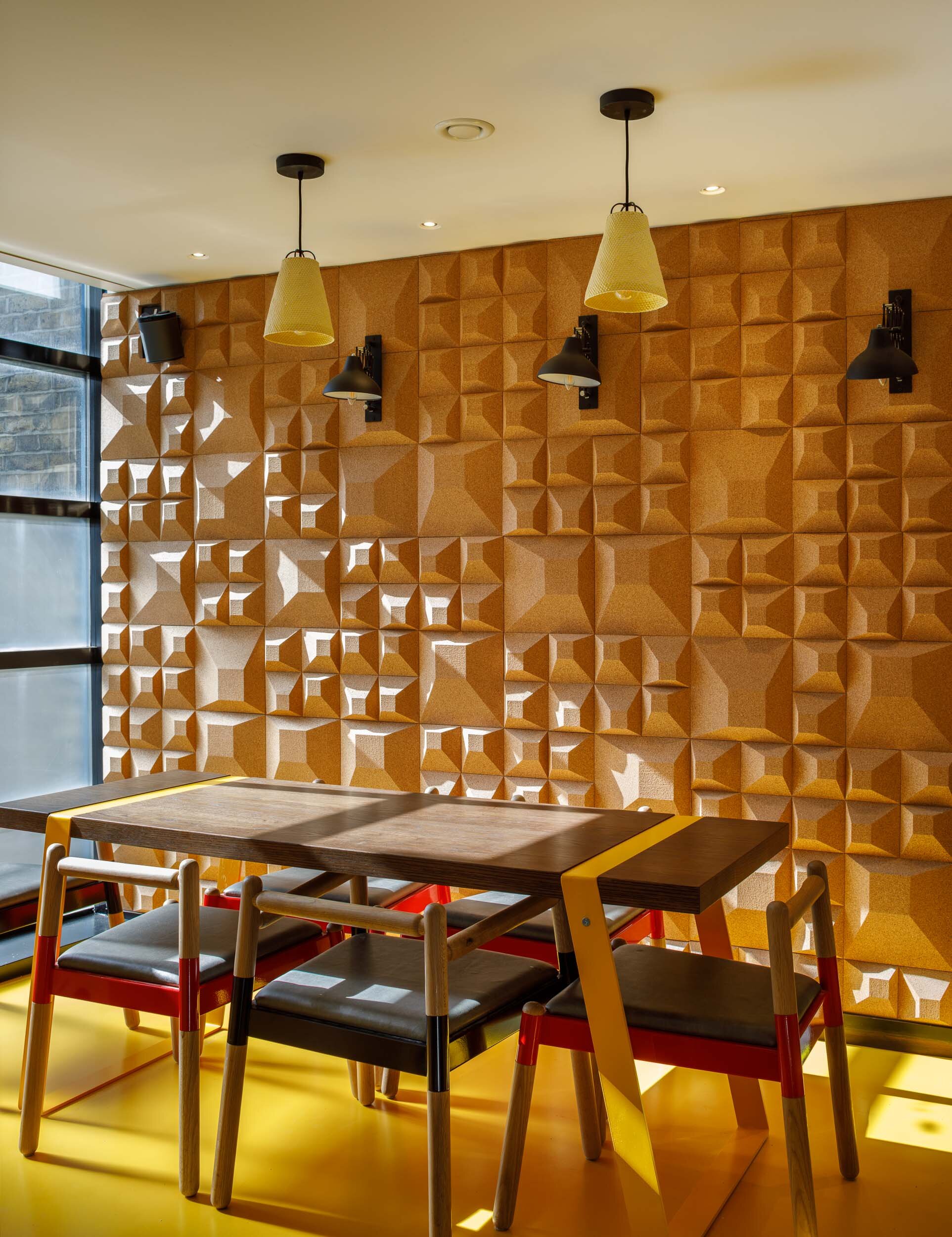 mmnandosbattersea71710669-Pano.jpg