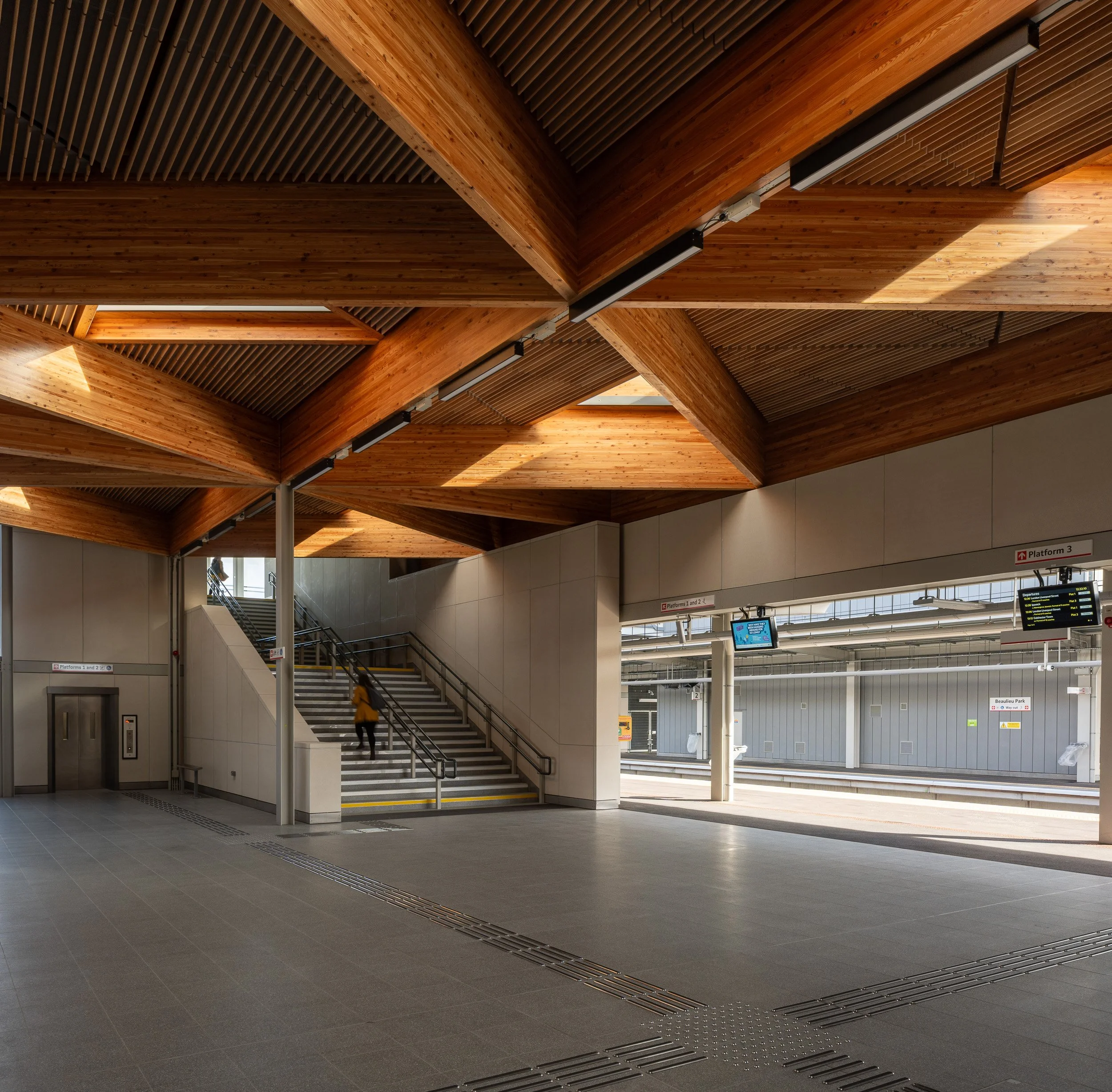 RML09925-HDR-Pano.jpg
