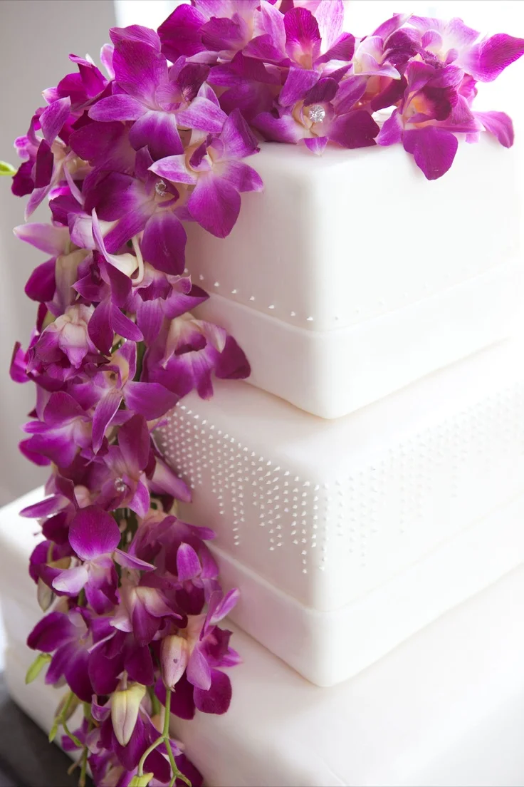 Cake flowers dendrobian orchids cascading chicly to one side