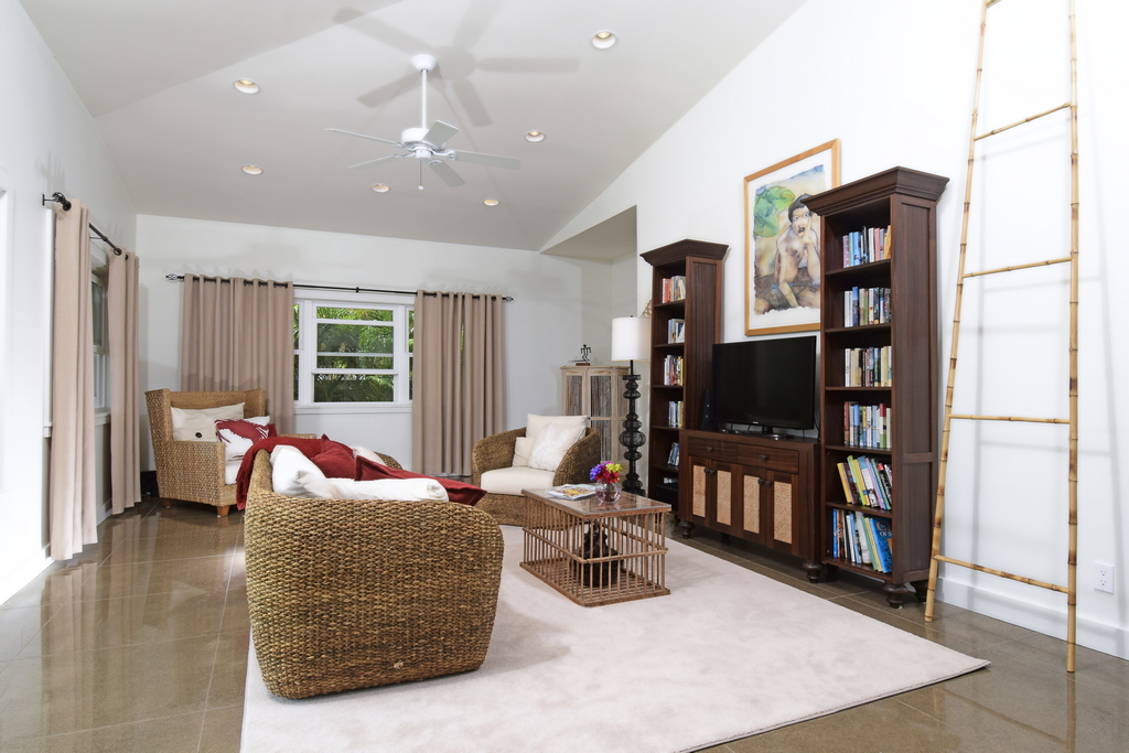 06 Family TV Room.jpg