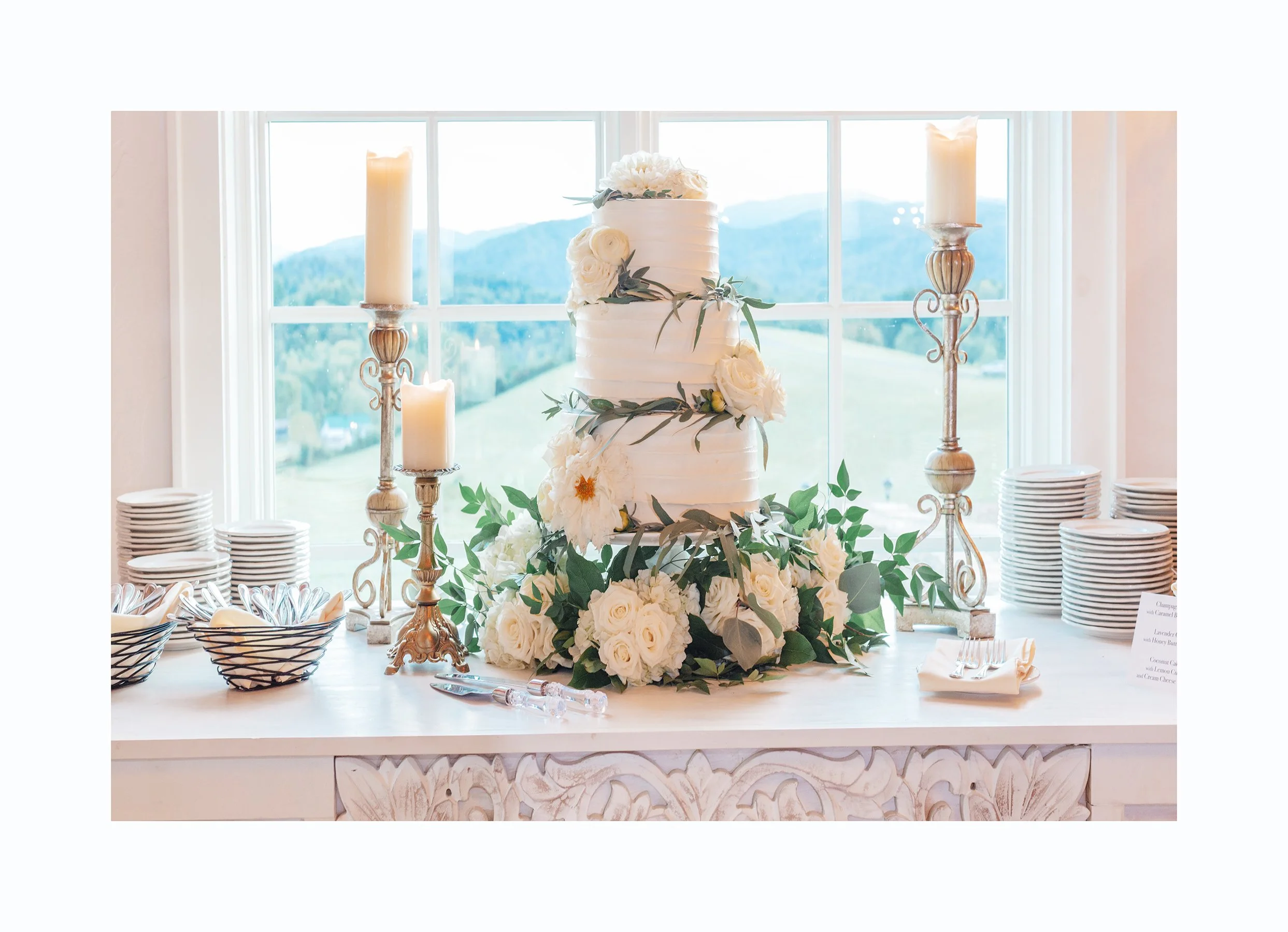 Becky & Johnathan_Thienlaphotography_9.jpg