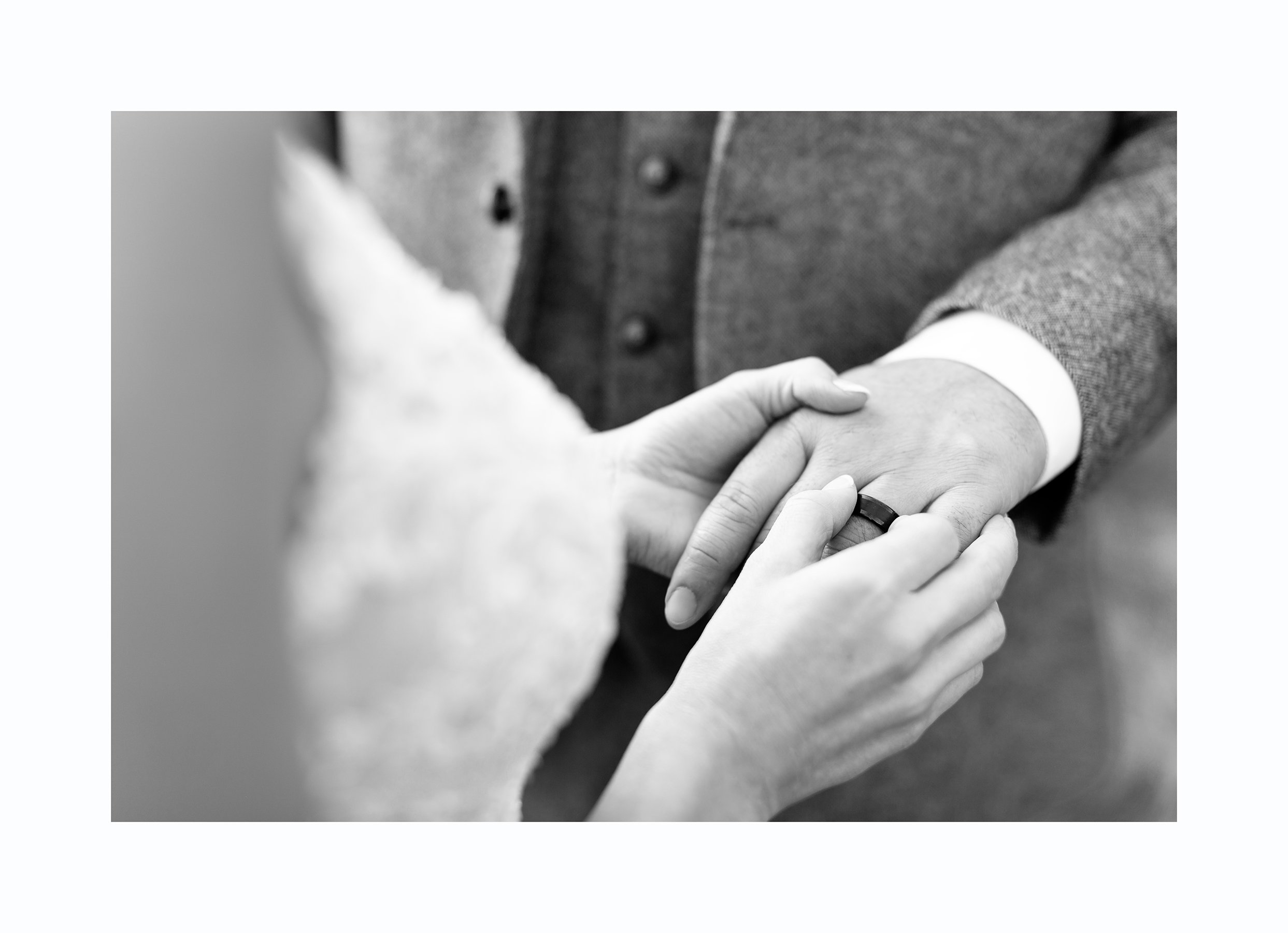 Becky & Johnathan_Thienlaphotography_4.jpg
