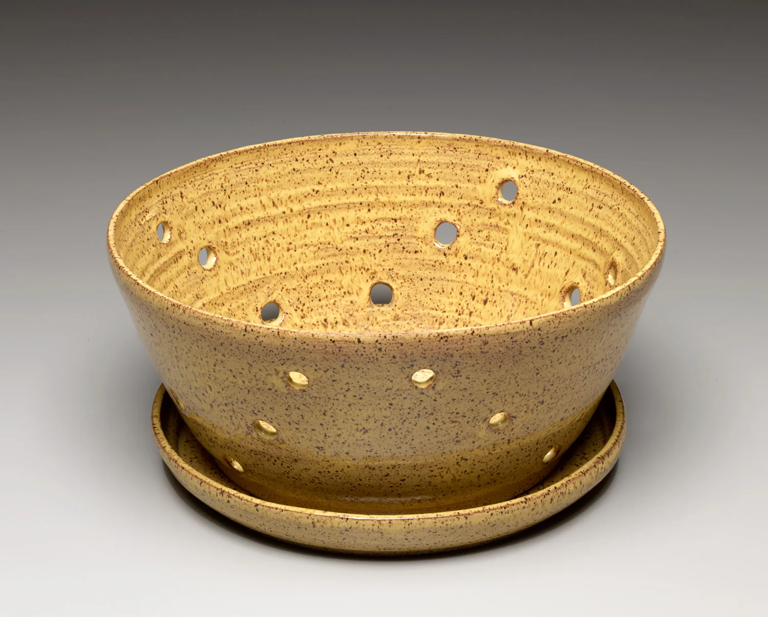 Large Colander
