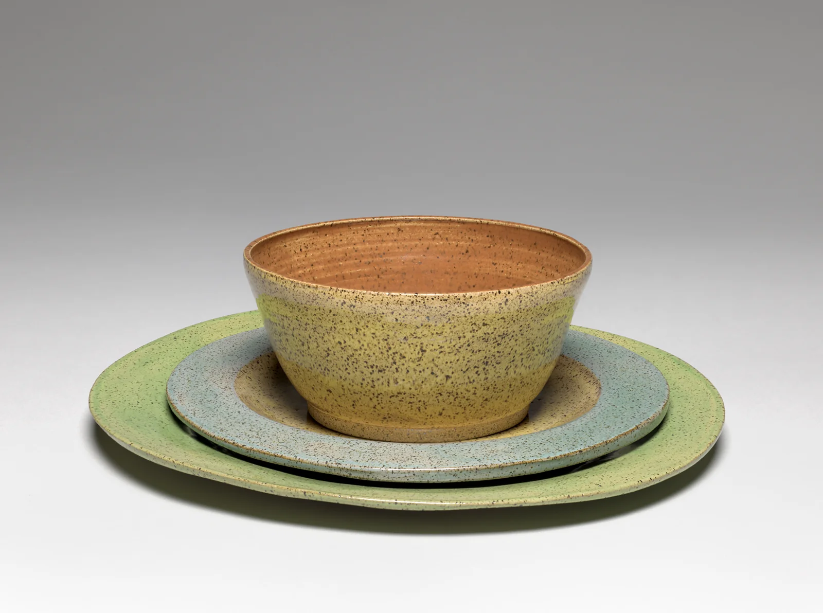 DINNERWARE SET
