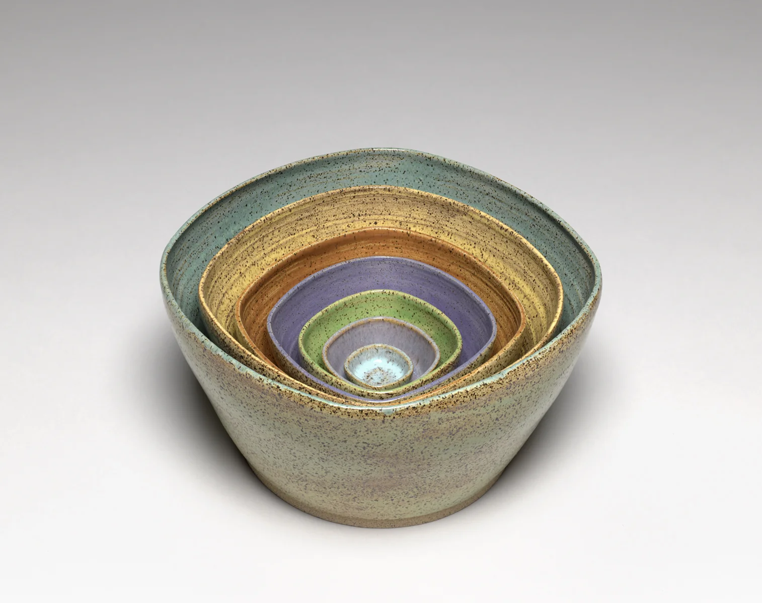 SEVEN PIECE NESTING BOWL SET