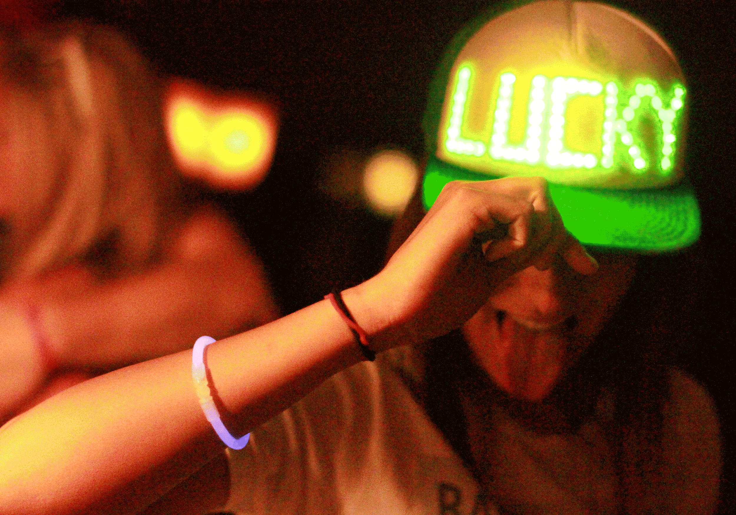 LUCKYhat2014.gif
