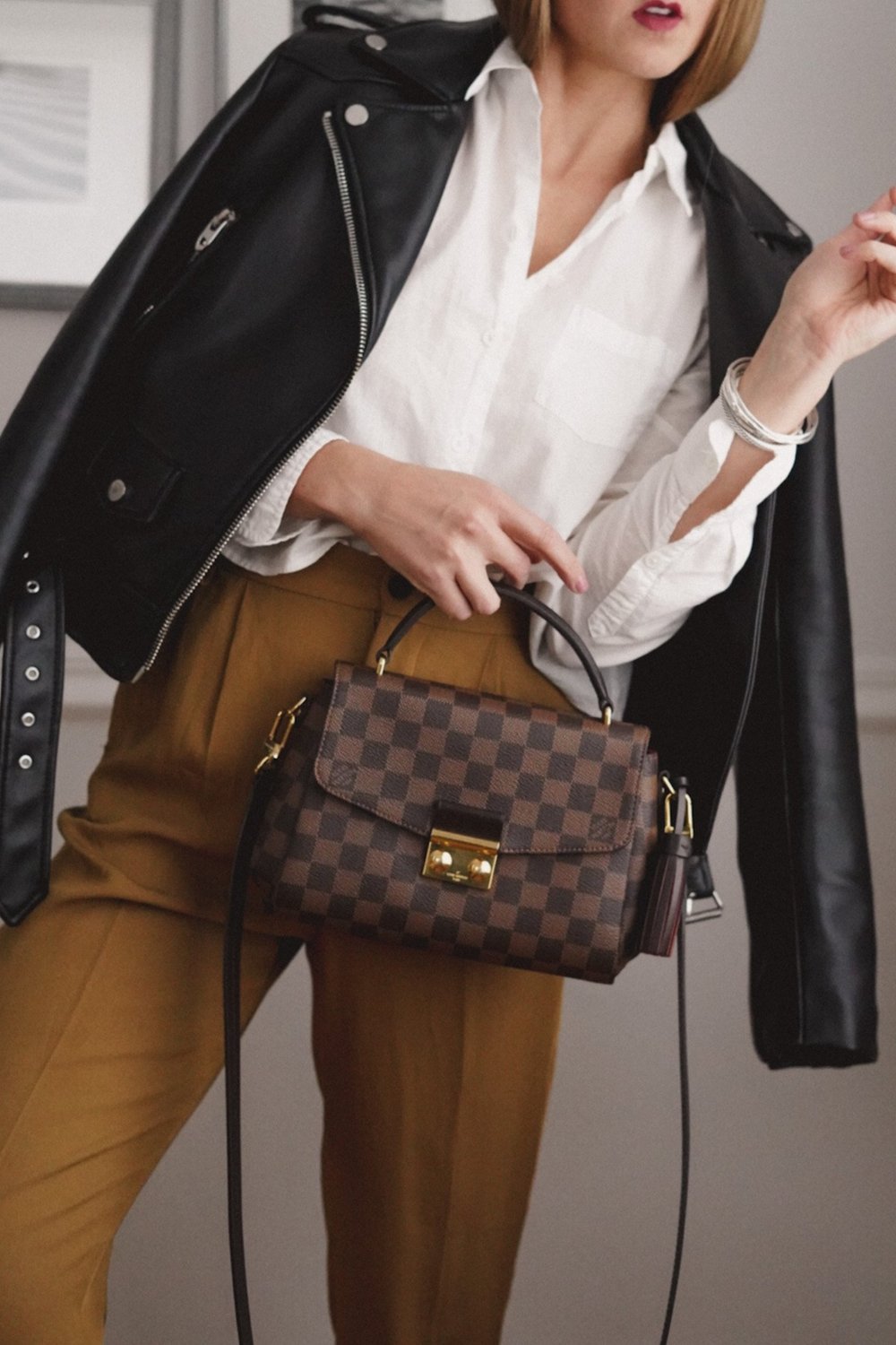  Jessica Ashley wearing white linen blouse, Zara leather jacket, Zara Pants with Louis Vuitton handbag | outfit details 