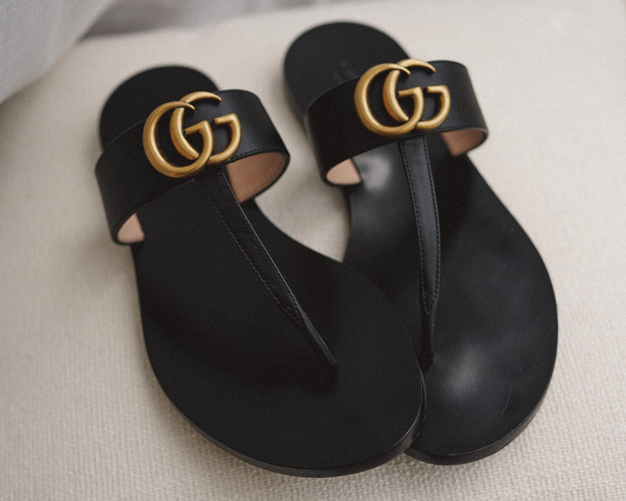 Gucci Double G Thong Sandal Review | Fit, Price, Styling and more! |  Jessica Ashley