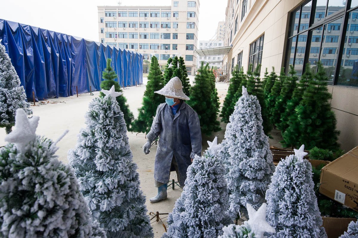 Man Made Snow, Artificial Snow for Christmas Decoration - China