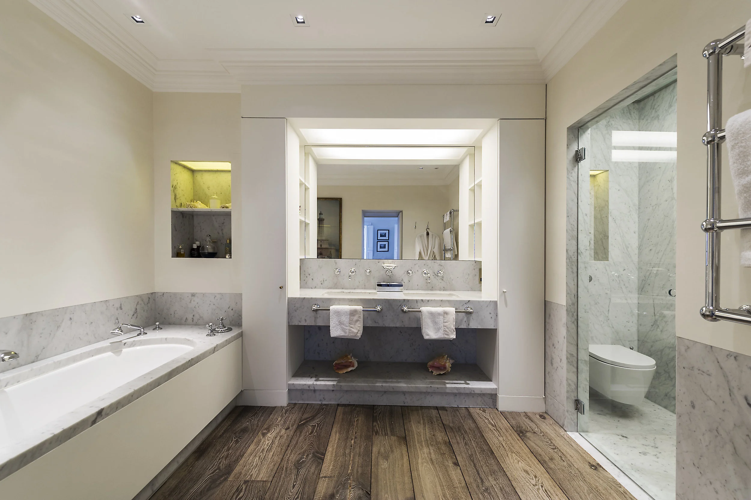 2 at 15 eaton place 365782 bath_RGB.jpg