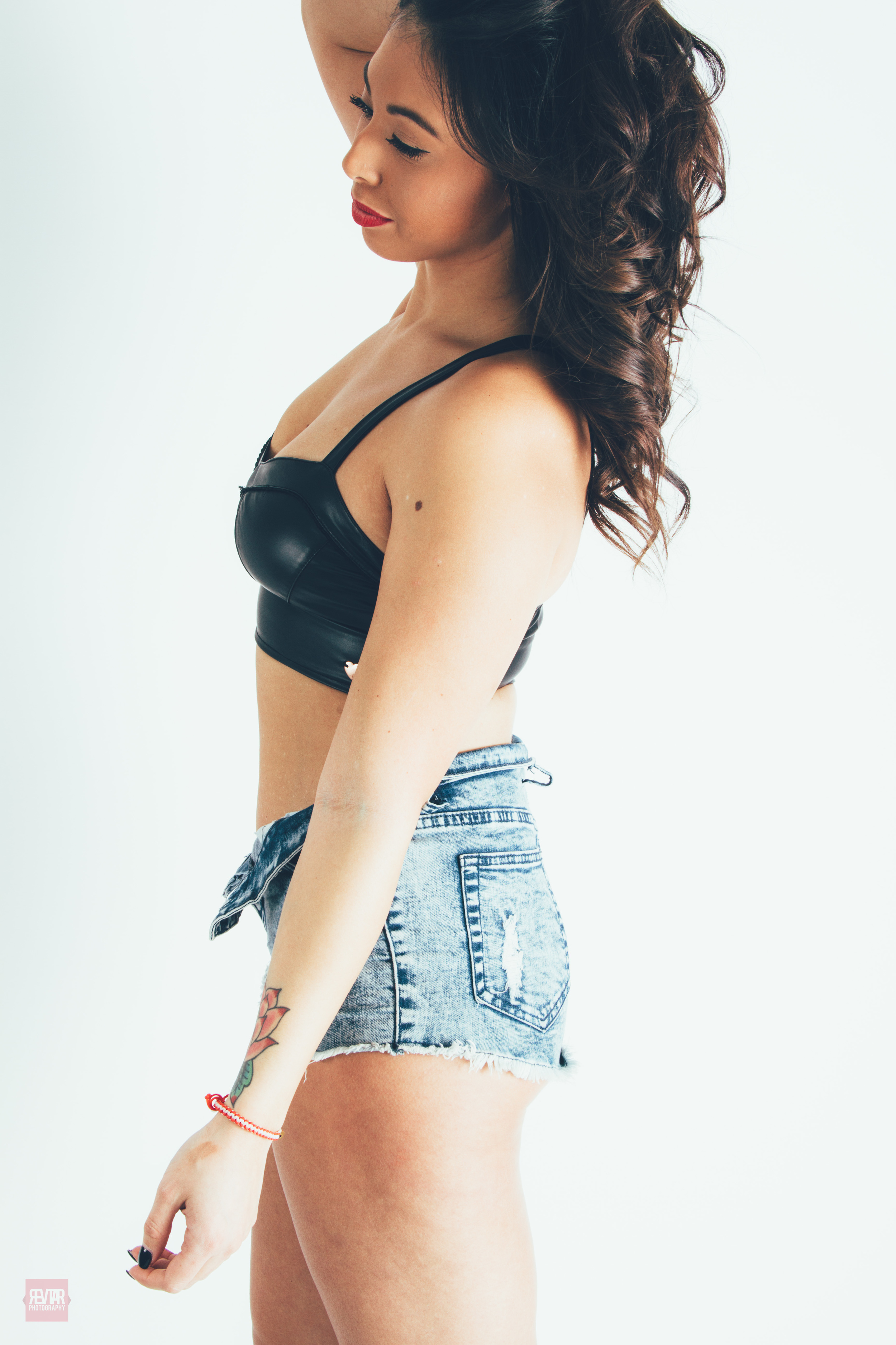Julianne_Revtar Photography (2 of 15).jpg