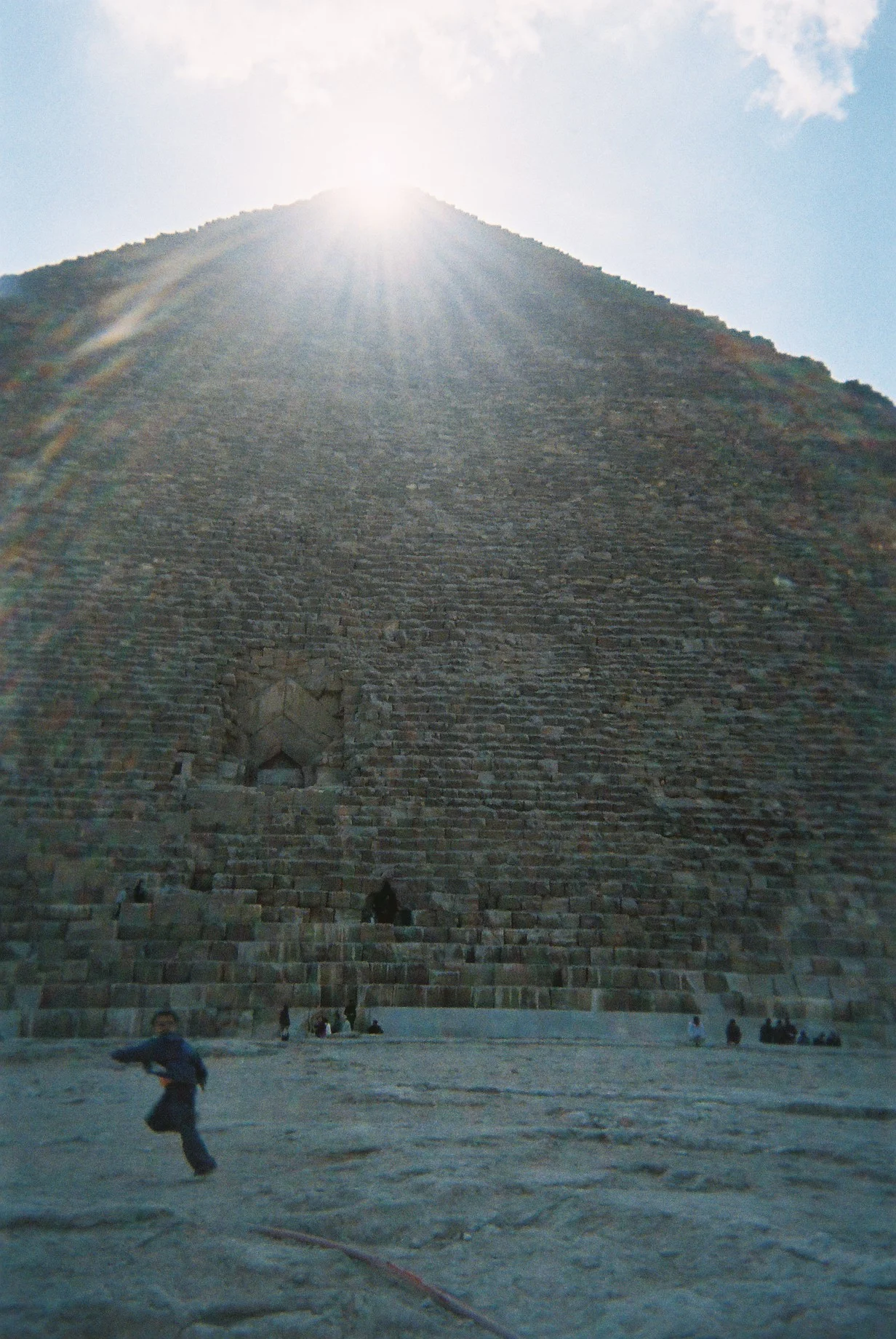 Fig. 2.3 Sun sighted over Giza Pyramid.JPG