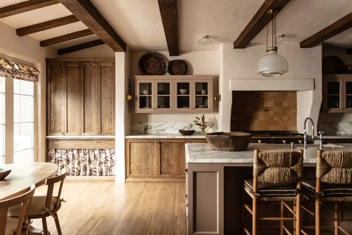 INSIDE 10 OF CALIFORNIA’S CHICEST HOME KITCHENS