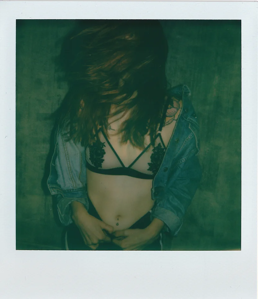 Candice - Polaroid I-Type - OneStep2 - TRD Photography 