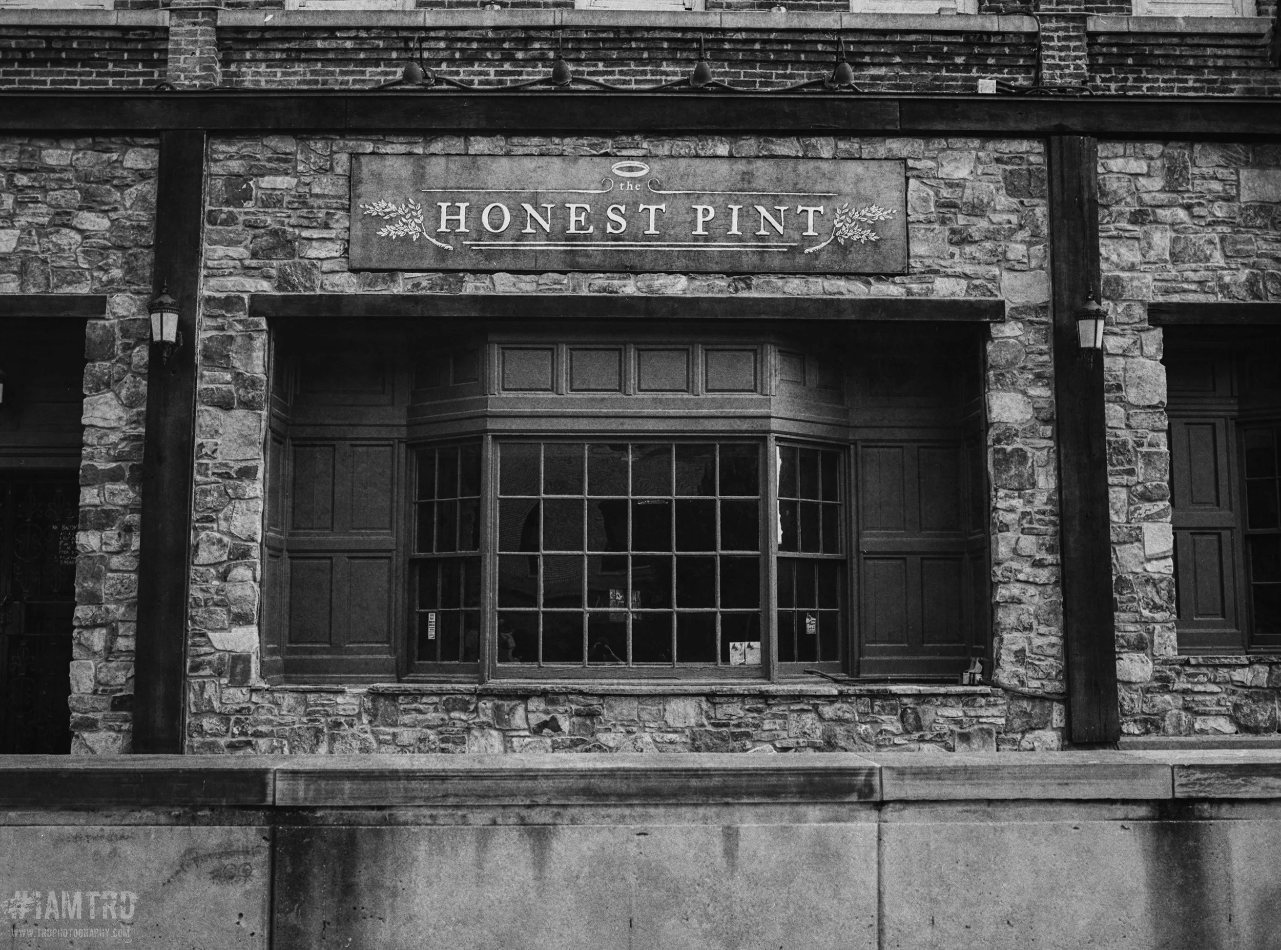 The Honest Pint - Patten Parkway - Chattanooga, Tennessee 
Kodak Tri X Film Photography 
Photographer Ricky Davis of TRD Photography
