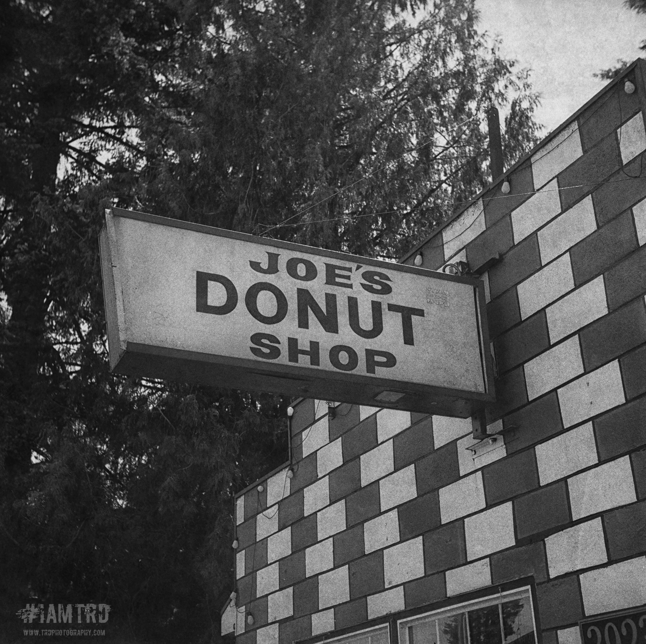 Joe's Donut Shop - Mt Hood, Oregon area
Kodak Tri X Film Photography
Photographer Ricky Davis of TRD Photography