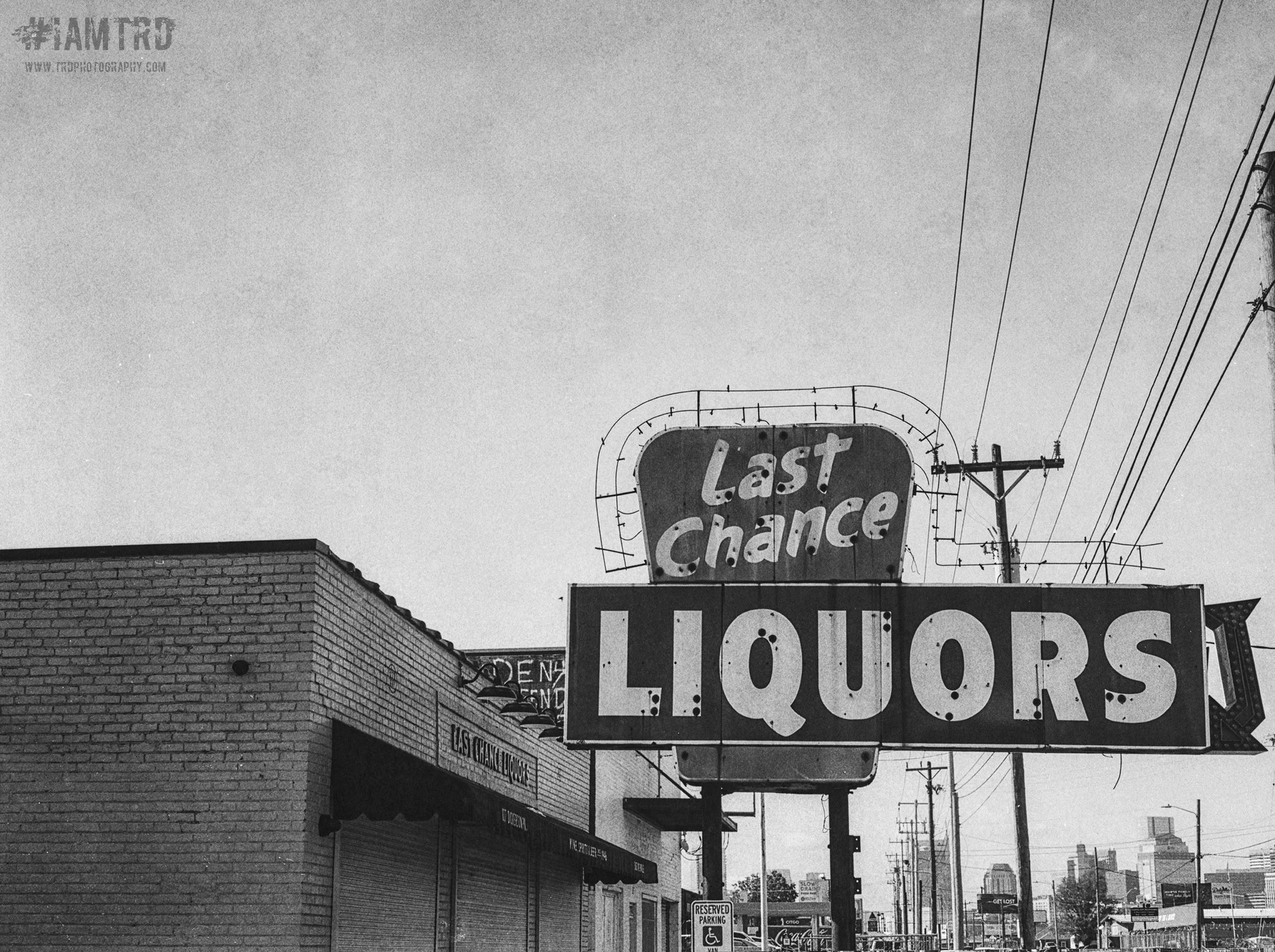 Last Chance Liquors Sign - Nashville, Tennessee
Kodak Tri X Film Photography 
Photographer Ricky Davis of TRD Photography