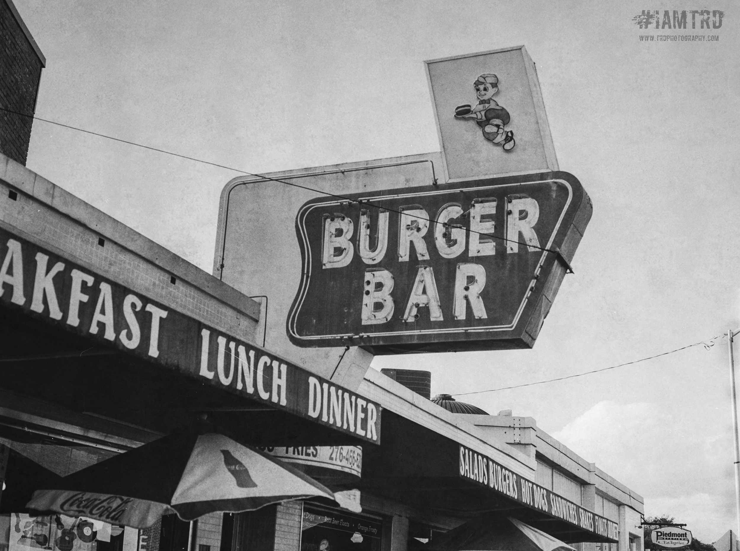 The Burger Bar Sign - Bristol, Virginia
Kodak Tri X Film Photography 
Photographer Ricky Davis of TRD Photography
