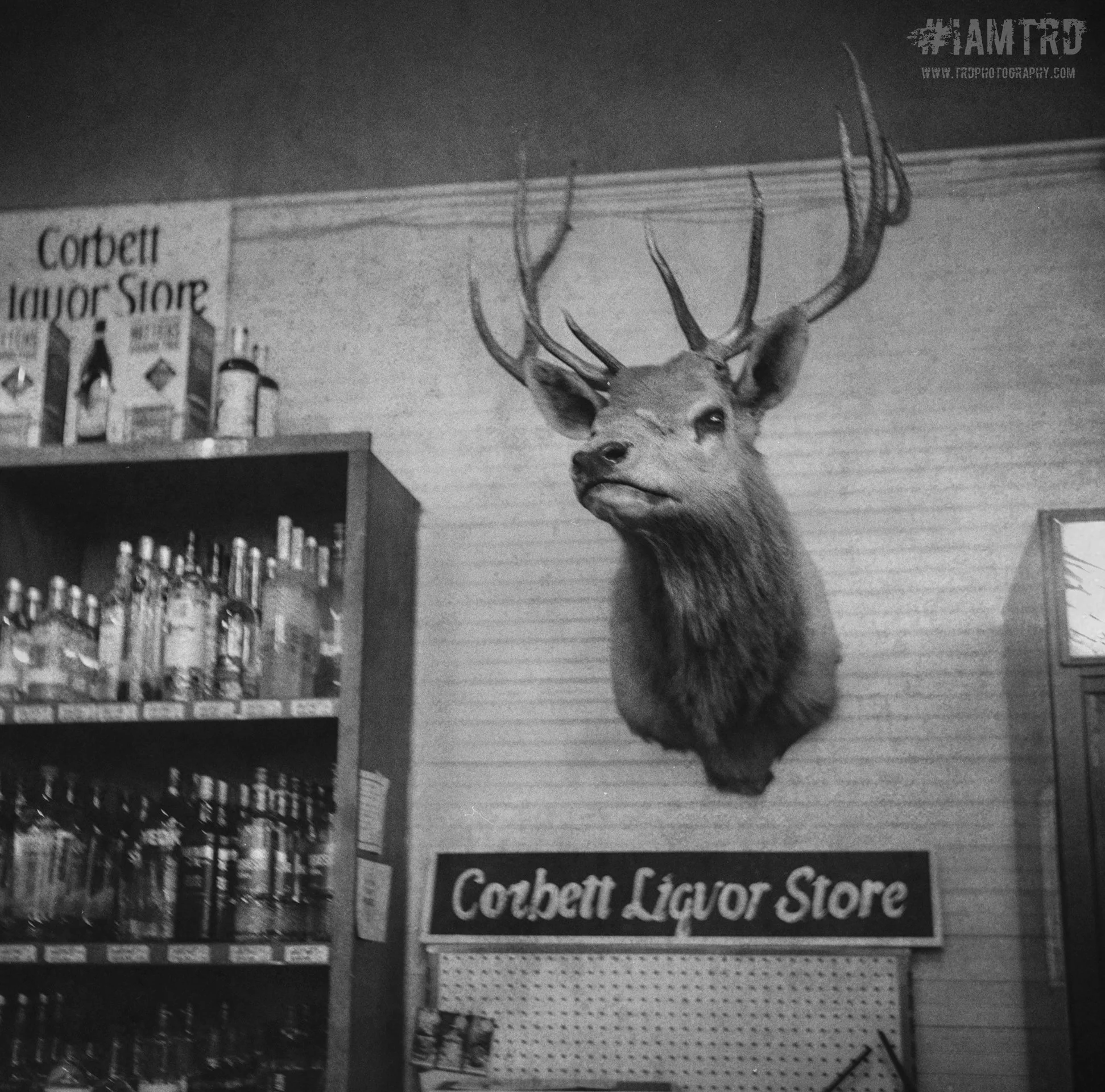 Corbett Liquor Store - Corbett, Oregon
Kodak Tri X Film Photography
Photographer Ricky Davis of TRD Photography