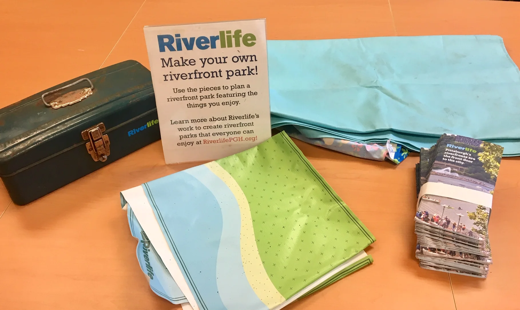 Riverlife Play Box (closed contents)