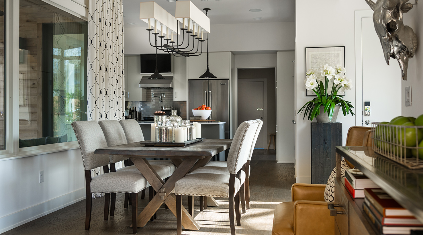 sw-img-hgtvsh15-dining-rm.jpg