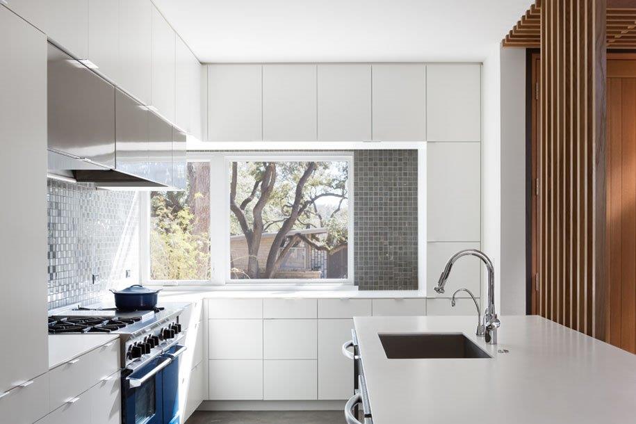 5River-Road_Kitchen.jpg