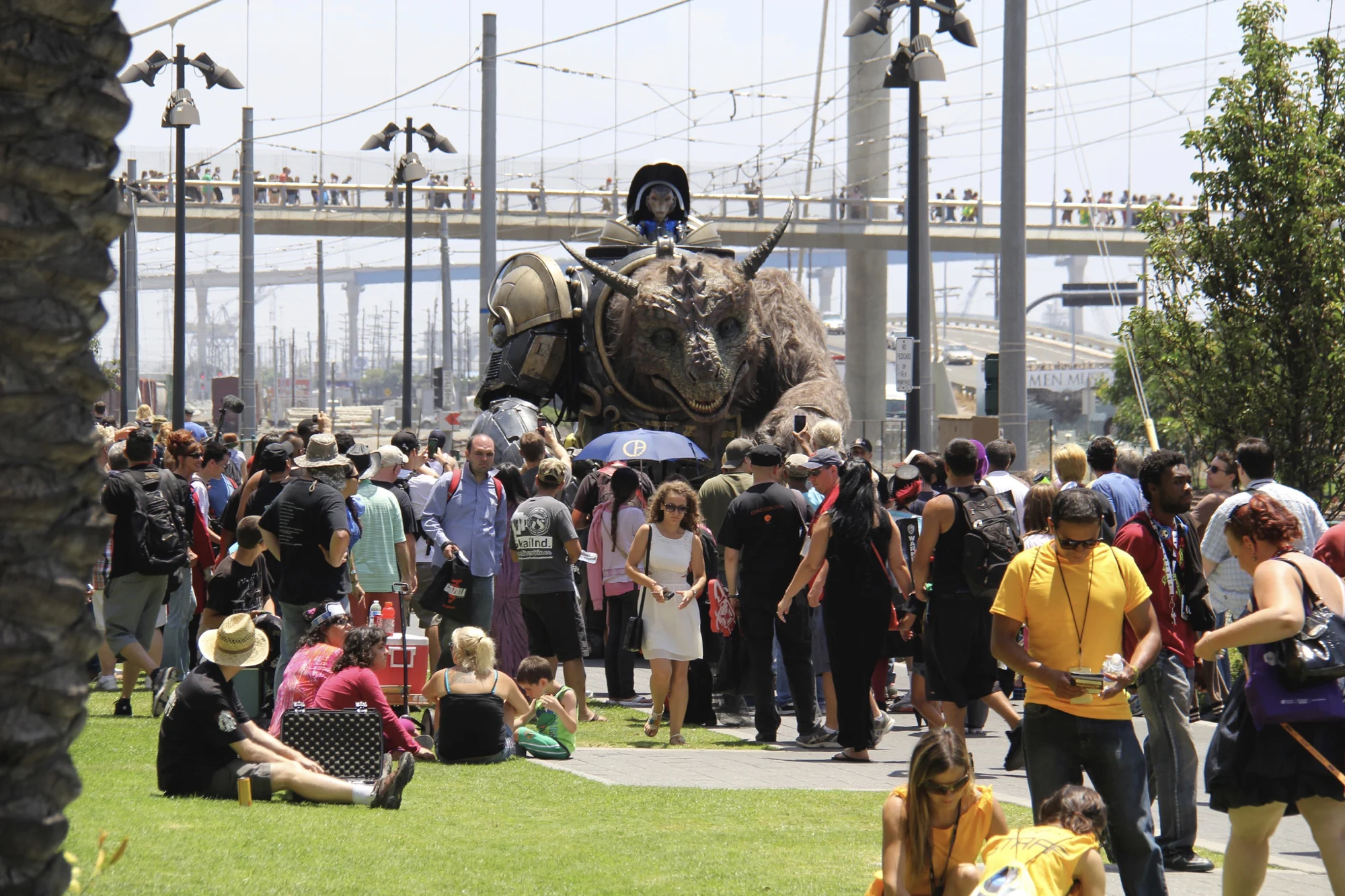 2014 Comic-Con Giant Creature