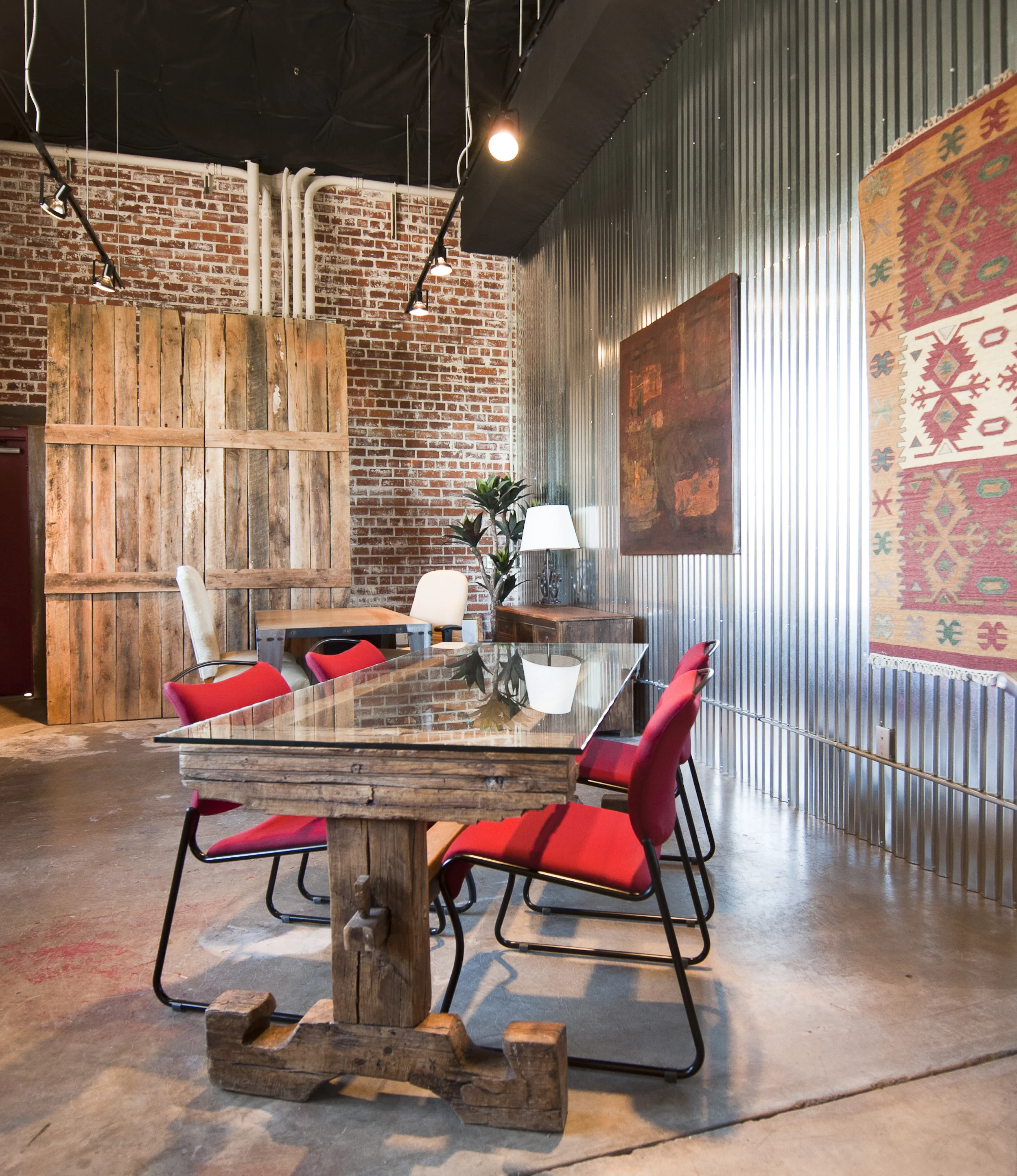 WIDE ANGLE OFFICE SHOTS_0471_1.JPG