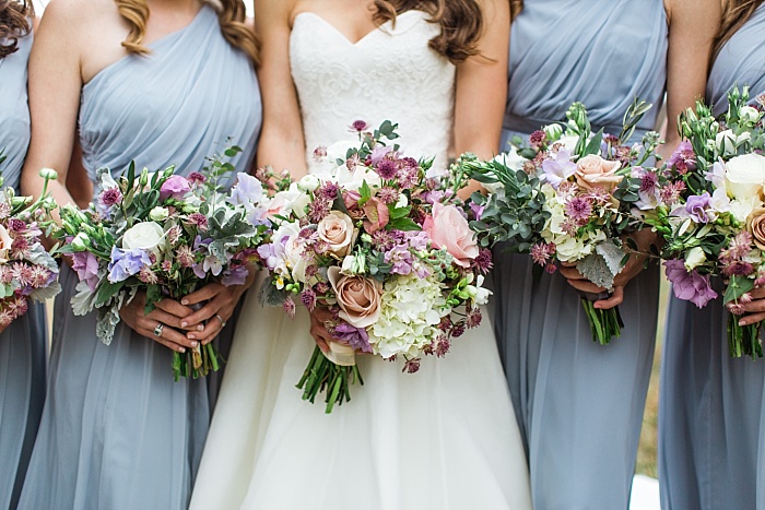 SarahSidwellPhotography_rainyweddingdaysatMintSprintsFarminFranklinTennesseecallforbridalpartieswithumbrellas_Nashvilleweddingphotographer_0415.jpeg