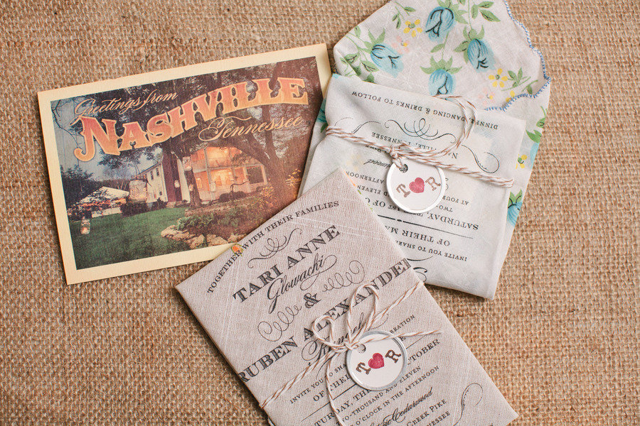 romantic-outdoor-wedding-lace-decor-vintage-inspired-wedding-invitations.original.jpg