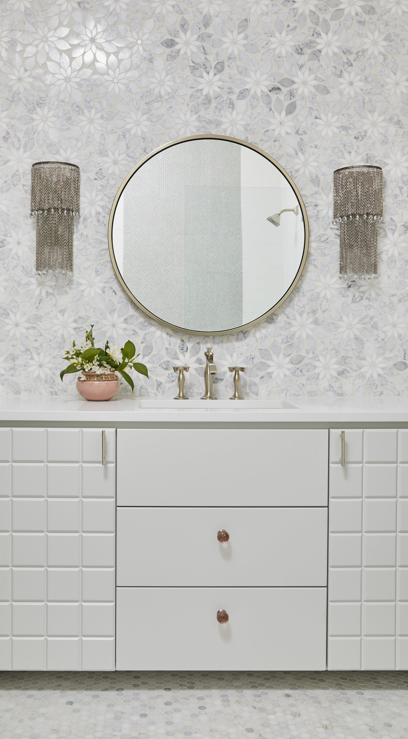 LUXEPNW_ALLISONLIND_KIDSBATH2.jpg