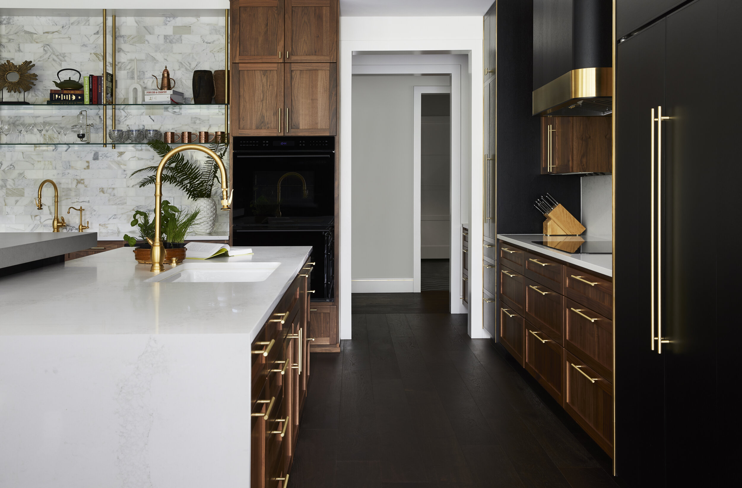 LUXEPNW_ALLISONLIND_KITCHEN1.jpg