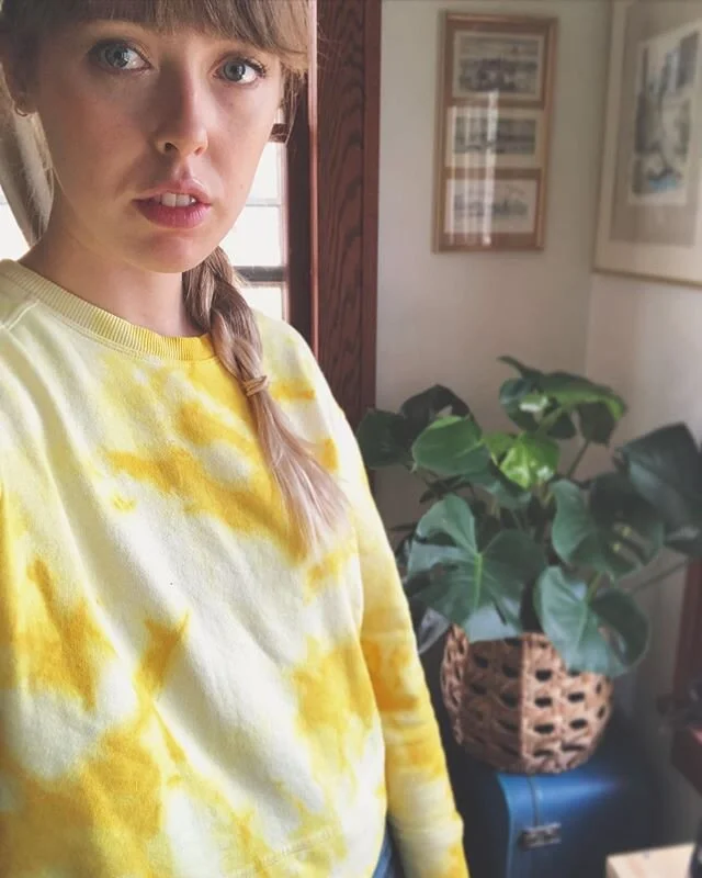 A better look at this natural tie dye sweatshirt. Didn&rsquo;t even use a mordant but let it sit for a while in the spice dye and this is how vibrant it is after washing and dyeing! Truly amazing what average cupboard spices can do to your loungewear