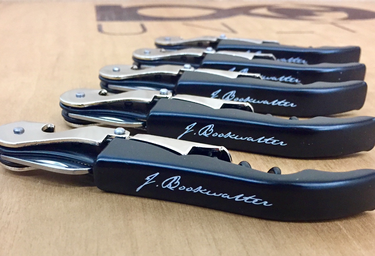 logounltd_laser_etching_embroidery_screen_printing_corporate_apparel_uniform_custom_tshirts_uniforms_dye_sublimation_kirkland_bellevue_seattle_redmond_branded_merchandise_promotional_products_logo_untd (81).jpg